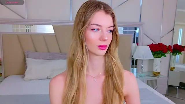 MeganMour online show from 04/13/26, 04:51