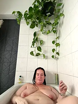 Engel mia online show from 11/26/25, 11:00