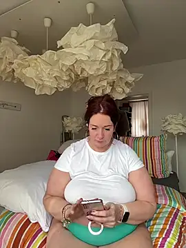 Engel mia online show from 02/22/26, 10:47