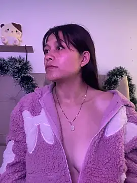 Snapshot of mariana_21x chatting on 12/30/24, 12:52 mariana 21x online show from 12/30/24, 12:52