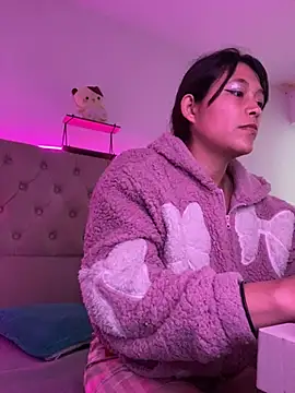 Snapshot of mariana_21x chatting on 01/11/25, 12:50 mariana 21x online show from 01/11/25, 12:50