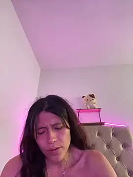 Snapshot of mariana_21x chatting on 01/20/25, 06:53 mariana 21x online show from 01/20/25, 06:53