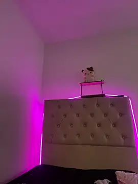 Snapshot of mariana_21x chatting on 01/30/25, 06:54 mariana 21x online show from 01/30/25, 06:54