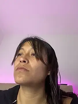 Snapshot of mariana_21x chatting on 02/06/25, 12:59 mariana 21x online show from 02/06/25, 12:59