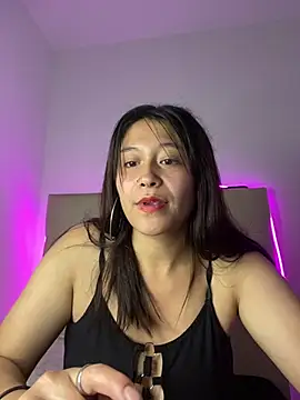 Snapshot of mariana_21x chatting on 02/20/25, 07:30 mariana 21x online show from 02/20/25, 07:30