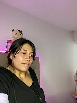 Snapshot of mariana_21x chatting on 02/25/25, 01:28 mariana 21x online show from 02/25/25, 01:28