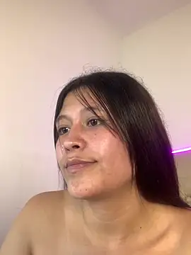 Snapshot of mariana_21x chatting on 03/10/25, 07:07 mariana 21x online show from 03/10/25, 07:07