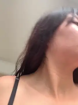 Snapshot of mariana_21x chatting on 03/13/25, 01:18 mariana 21x online show from 03/13/25, 01:18