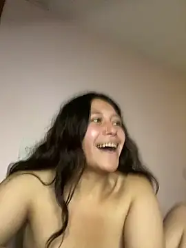 Snapshot of mariana_21x chatting on 03/22/25, 04:15 mariana 21x online show from 03/22/25, 04:15