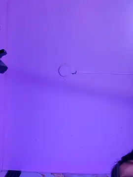 Snapshot of mariana_21x chatting on 10/27/25, 12:42 mariana 21x online show from 10/27/25, 12:42