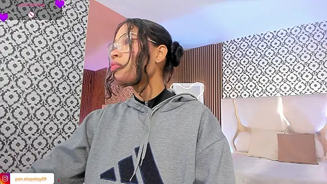 penelope tay1 online show from 02/05/26, 03:22