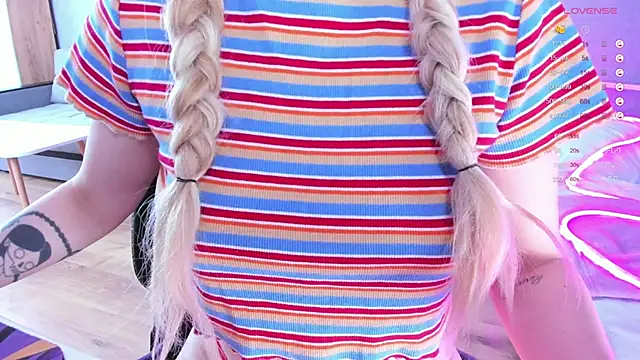 Amy honey angel online show from 02/25/26, 11:20