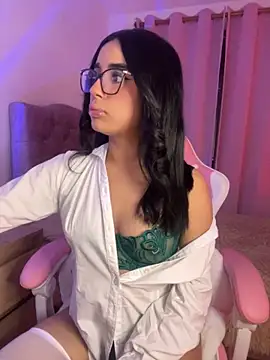 Emily-14 online show from 11/12/25, 04:02