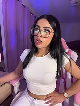Emily-14 online show from 07/15/26, 04:18