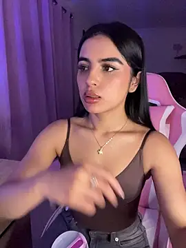 Emily-14 online show from 07/18/26, 03:11