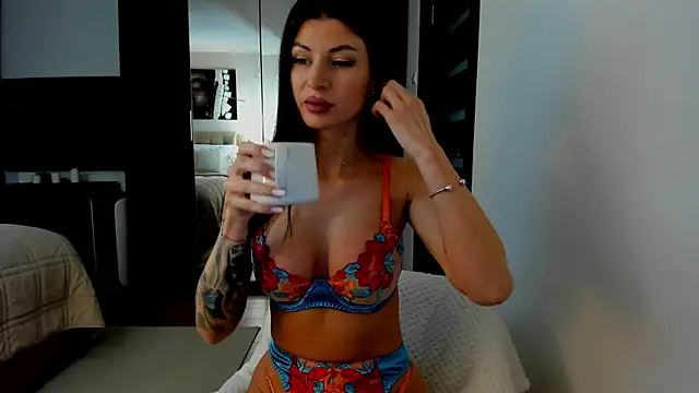 sweetndcrazy online show from 02/11/25, 07:23