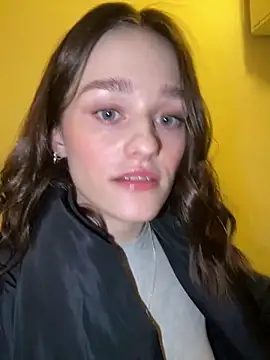 Mia Mia M online show from 02/03/26, 02:44