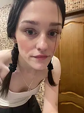 Mia Mia M online show from 03/25/26, 02:56