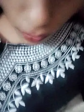 Babby girl08 online show from 10/31/25, 07:15