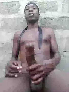 Snapshot of GOLDEN_HQUR chatting on 01/13/25, 03:58 GOLDEN HQUR online show from 01/13/25, 03:58