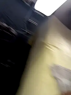 Snapshot of GOLDEN_HQUR chatting on 03/08/26, 03:27 GOLDEN HQUR online show from 03/08/26, 03:27