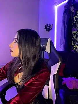 vampy dolll online show from 10/30/25, 09:11