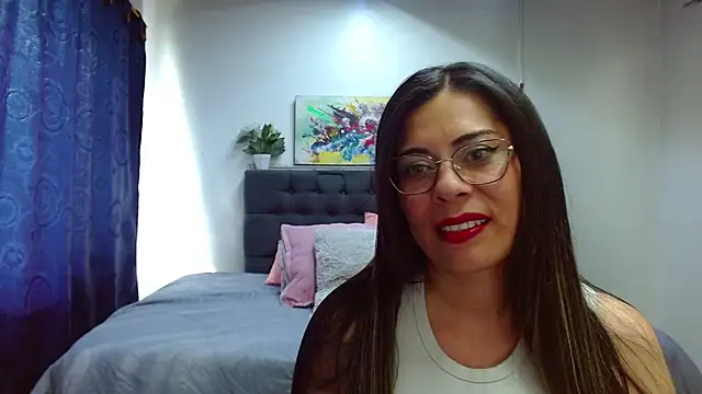 Snapshot of _lara1 chatting on 01/13/25, 07:53 lara1 online show from 01/13/25, 07:53