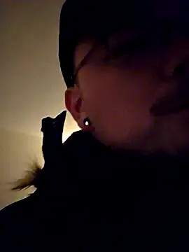 cmichaelxxx online show from 03/21/25, 12:07