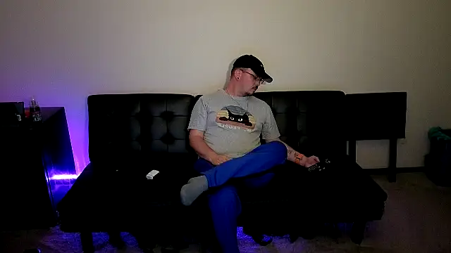 cmichaelxxx online show from 10/12/25, 01:15