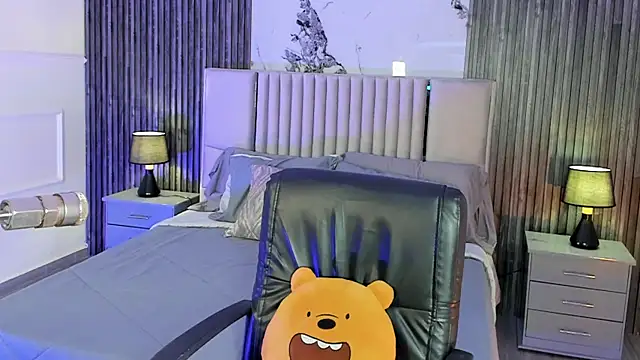 Lillyortiz online show from 04/21/26, 08:01