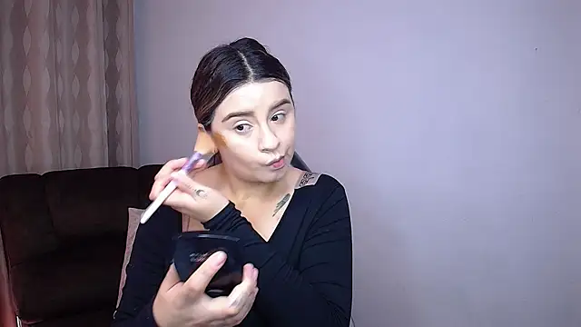 SaraBraun  online show from 12/19/25, 05:42