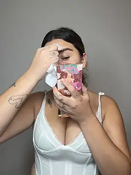 SaraBraun  online show from 04/07/26, 04:40