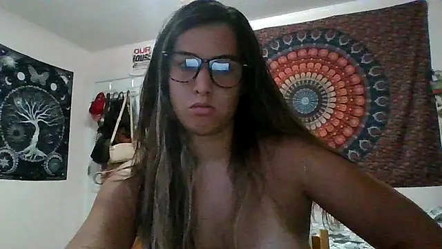 Snapshot of naughtynadia0502 chatting on 07/22/26, 12:24 naughtynadia0502 online show from 07/22/26, 12:24