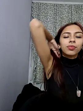 Snapshot of Jazmin-Cerezita chatting on 09/11/25, 03:06 Jazmin-Cerezita online show from 09/11/25, 03:06