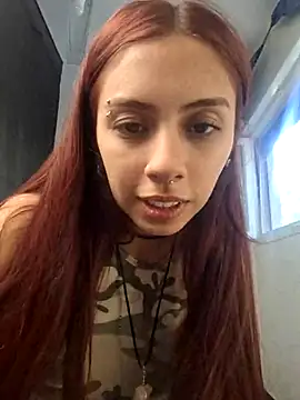 Snapshot of Jazmin-Cerezita chatting on 10/05/25, 08:07 Jazmin-Cerezita online show from 10/05/25, 08:07