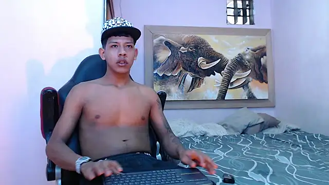 Snapshot of mr_stiven_ chatting on 03/06/25, 03:35 mr stiven  online show from 03/06/25, 03:35