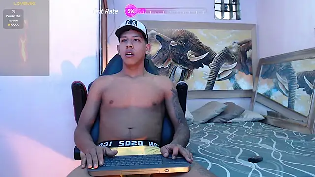 Snapshot of mr_stiven_ chatting on 03/14/25, 02:53 mr stiven  online show from 03/14/25, 02:53