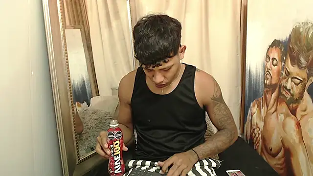 Snapshot of mr_stiven_ chatting on 09/18/25, 02:35 mr stiven  online show from 09/18/25, 02:35