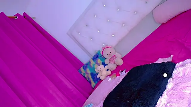 Theylor Rouse online show from 03/23/26, 03:21