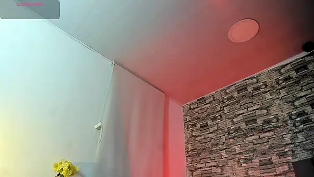 Snapshot of LuneObscure chatting on 09/26/25, 11:53 LuneObscure online show from 09/26/25, 11:53