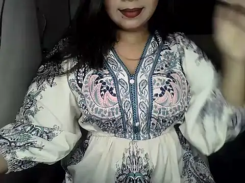 Snapshot of ishi_Beauty chatting on 04/30/26, 04:30 ishi Beauty online show from 04/30/26, 04:30