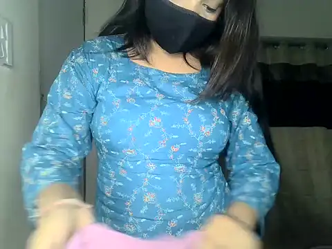 Snapshot of ishi_Beauty chatting on 05/01/26, 04:39 ishi Beauty online show from 05/01/26, 04:39