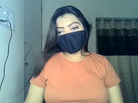 Snapshot of ishi_Beauty chatting on 06/10/26, 05:18 ishi Beauty online show from 06/10/26, 05:18
