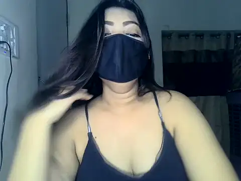 Snapshot of ishi_Beauty chatting on 07/19/26, 04:49 ishi Beauty online show from 07/19/26, 04:49