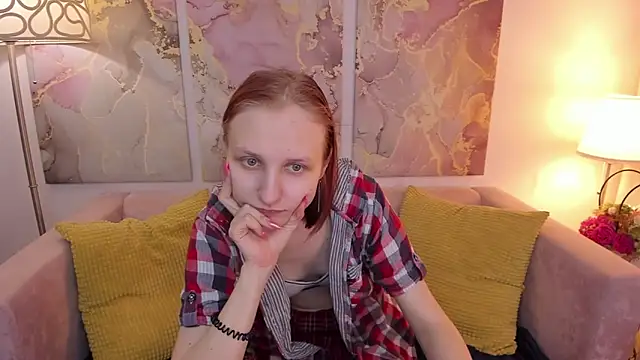 Snapshot of SallyFishery chatting on 01/14/25, 08:31 SallyFishery online show from 01/14/25, 08:31