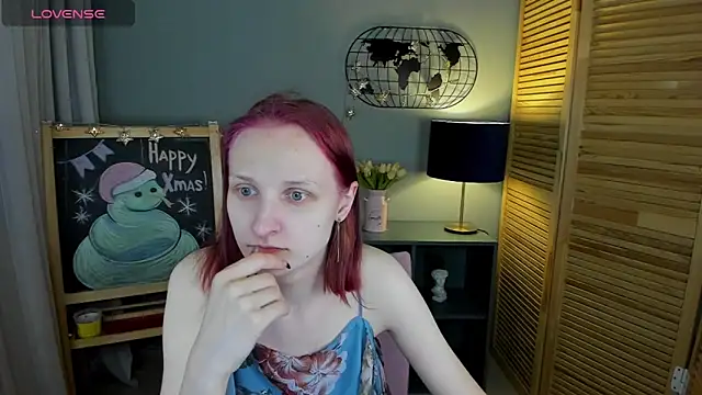 Snapshot of SallyFishery chatting on 02/04/25, 01:45 SallyFishery online show from 02/04/25, 01:45