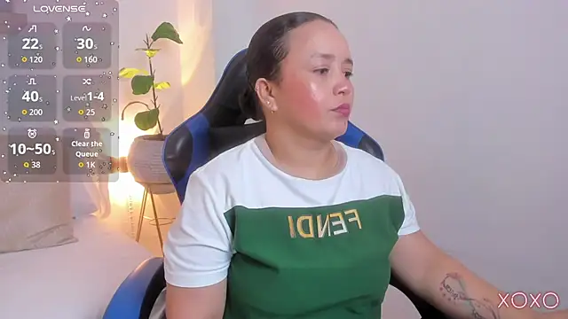 Snapshot of linda_rios_ chatting on 07/24/26, 08:07 linda rios online show from 07/24/26, 08:07