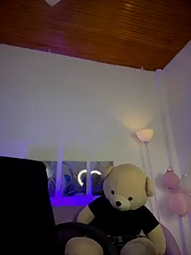 jazmin anbar online show from 04/21/26, 01:42