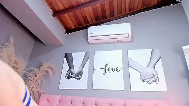 africa holmes online show from 04/15/26, 02:29