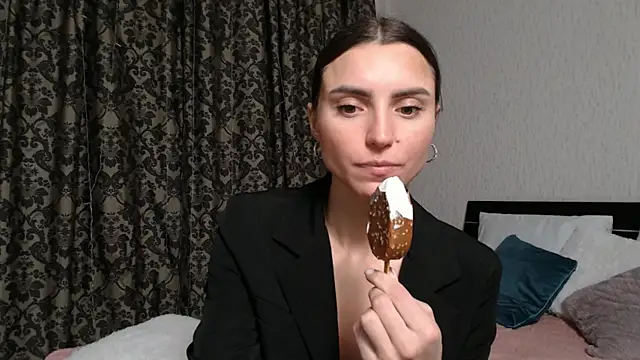 Lesyisme online show from 01/25/25, 01:43